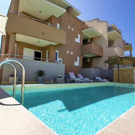 Apartment Mlasina-3 By Interhome Nin Exterior foto