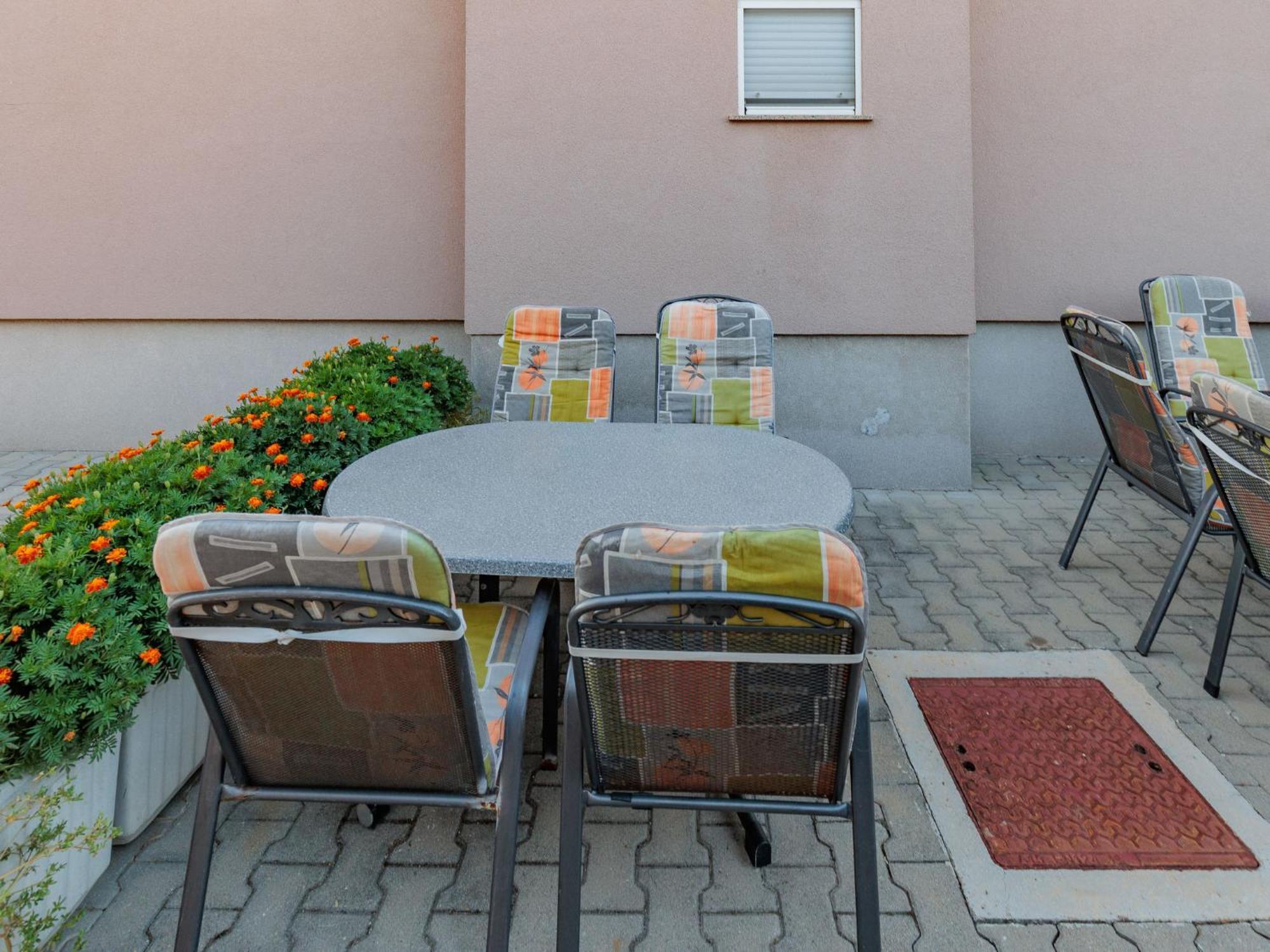 Apartment Mlasina-3 By Interhome Nin Exterior foto