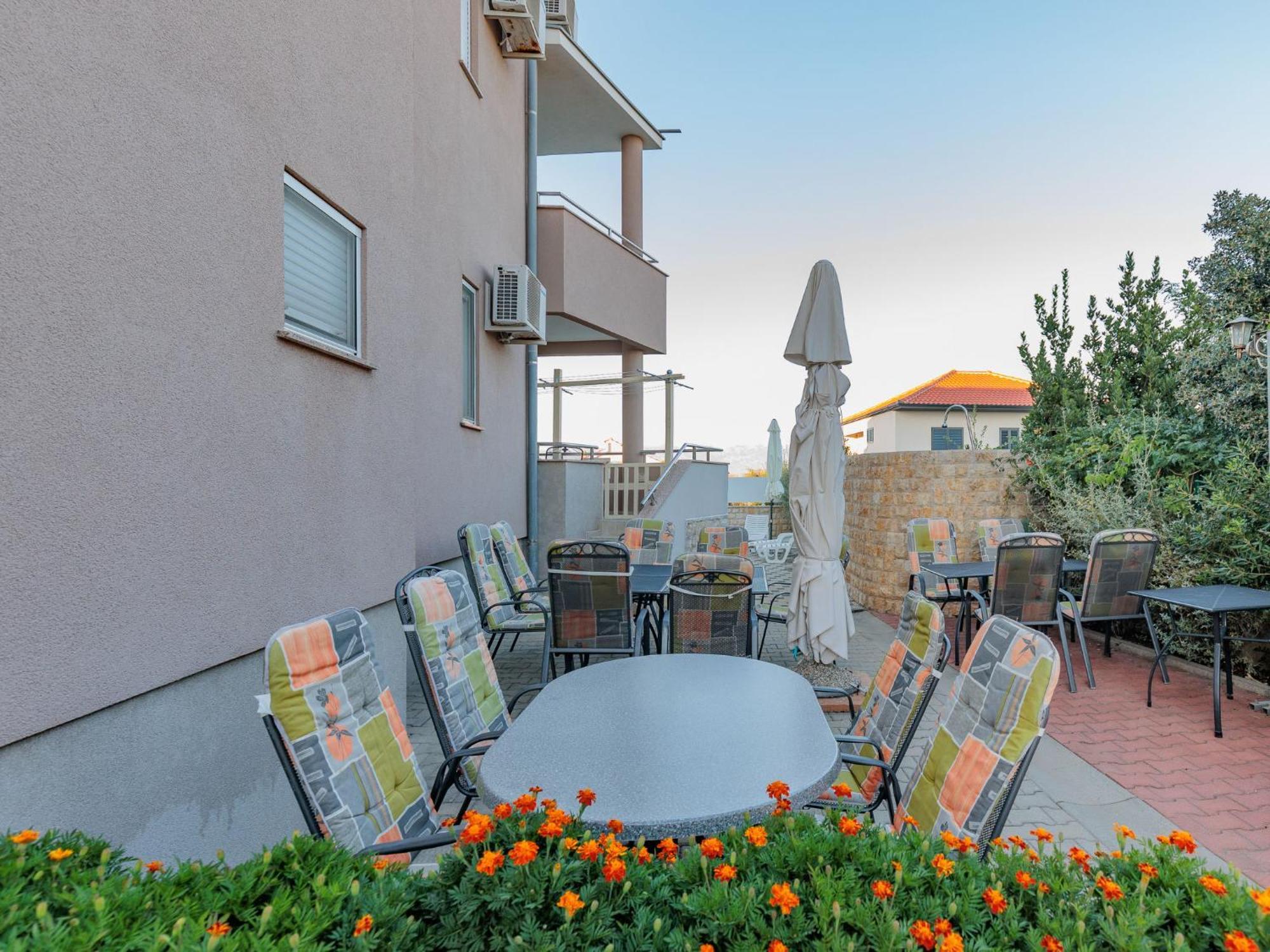 Apartment Mlasina-3 By Interhome Nin Exterior foto