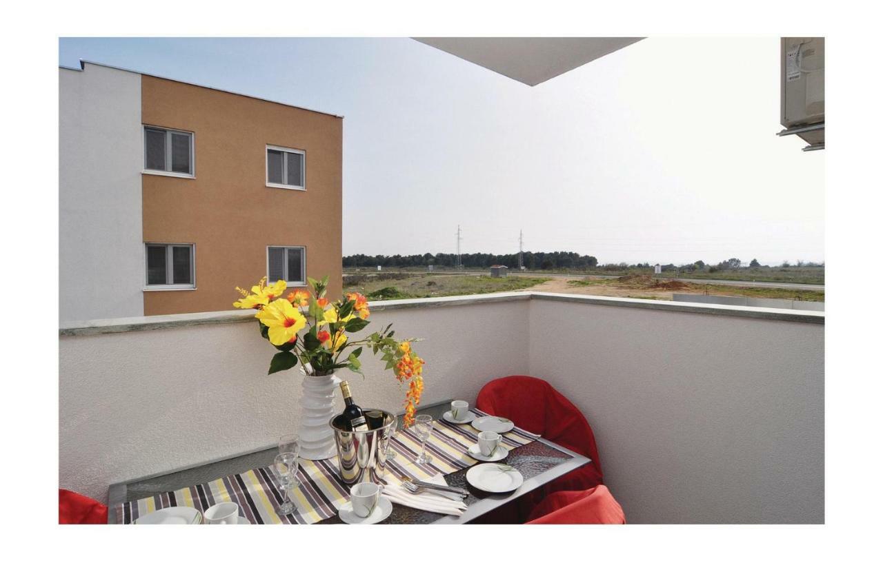Apartment Mlasina-3 By Interhome Nin Exterior foto